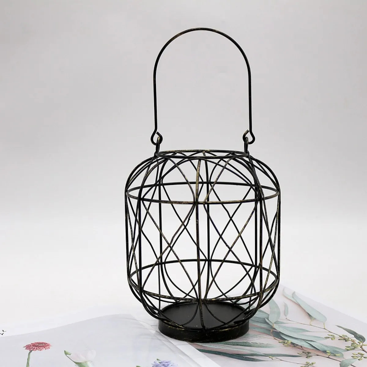 Modern Metal Romantic Candle Holder